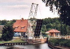 Altfriesacker Klappbrücke